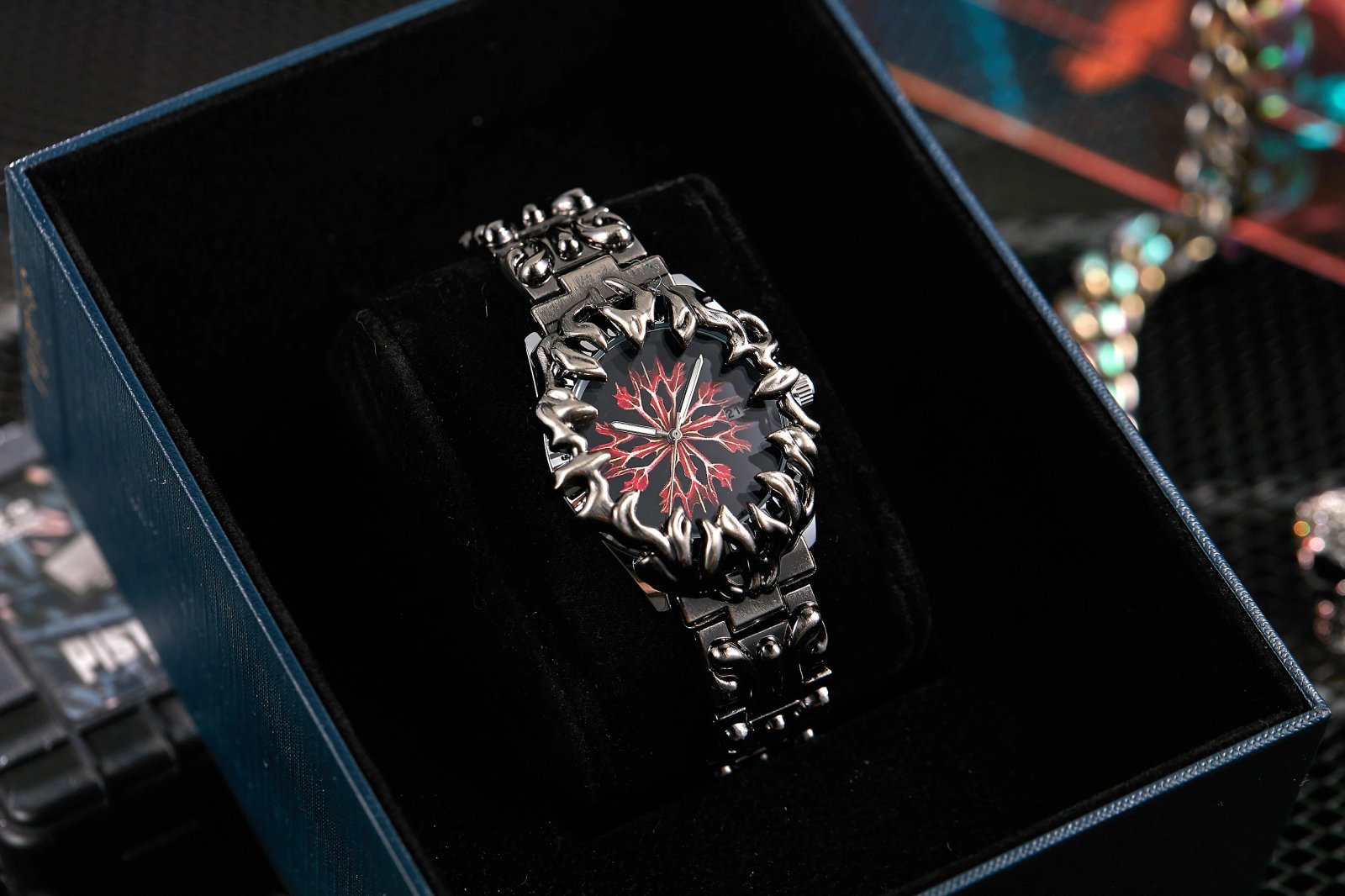 fashion heterosexual claw watch alabaster style retro Y2K European American watches special shaped advanced ins niche watches fashion heterosexual claw watch alabaster style retro Y2K European American watches special shaped advanced ins niche watches