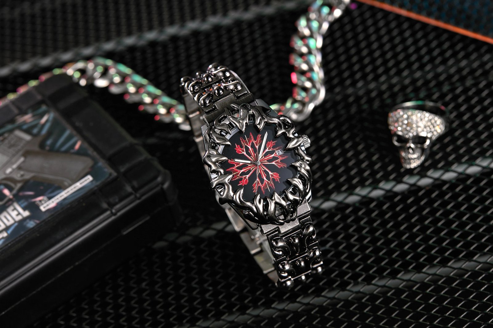 fashion heterosexual claw watch alabaster style retro Y2K European American watches special shaped advanced ins niche watches fashion heterosexual claw watch alabaster style retro Y2K European American watches special shaped advanced ins niche watches