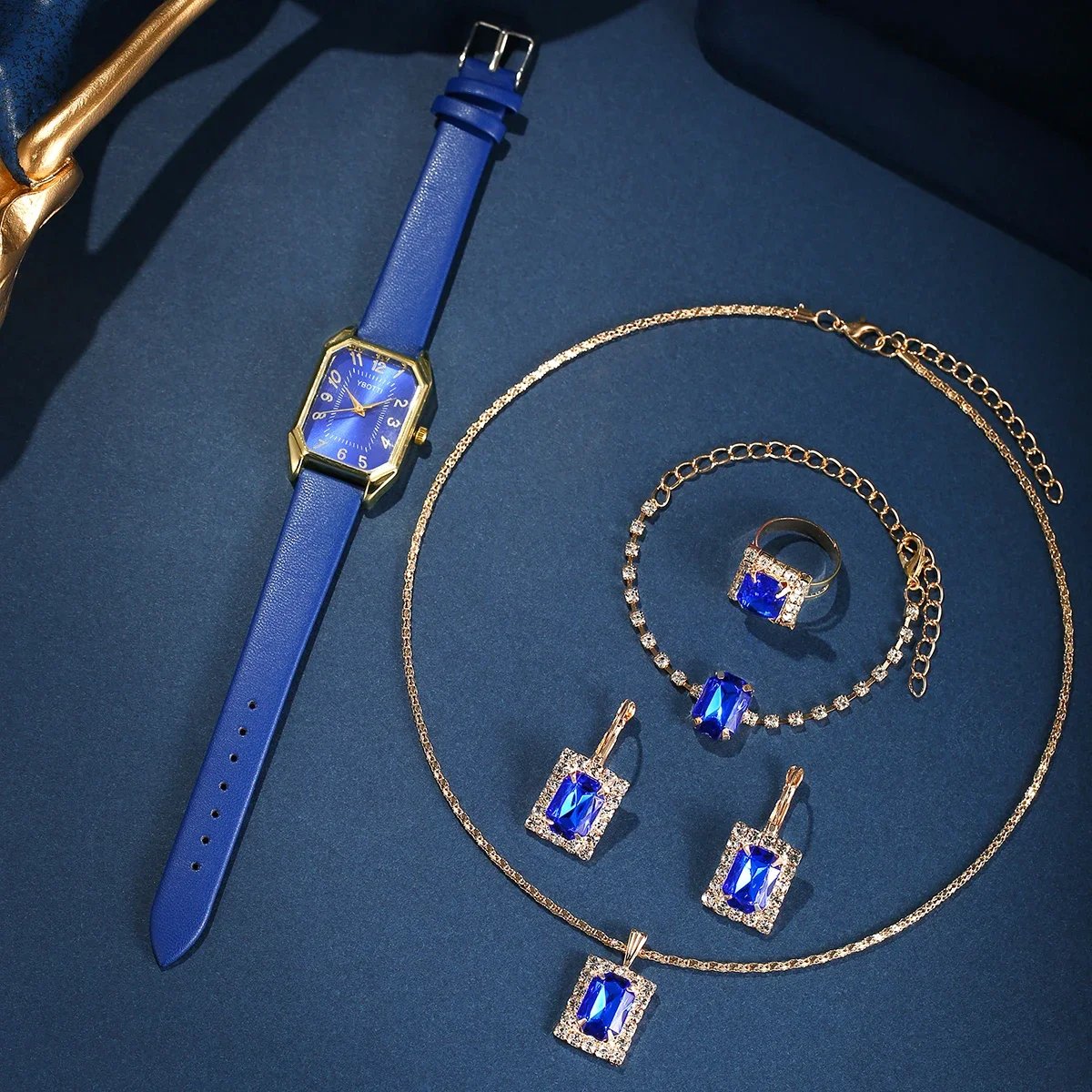 Luxury New Leisure Leather Strap Women Watches Business Square Quartz Watches Korean Rhinestone Jewelry Set Montre Femme Elegant Luxury New Leisure Leather Strap Women Watches Business Square Quartz Watches Korean Rhinestone Jewelry Set Montre Femme Elegant