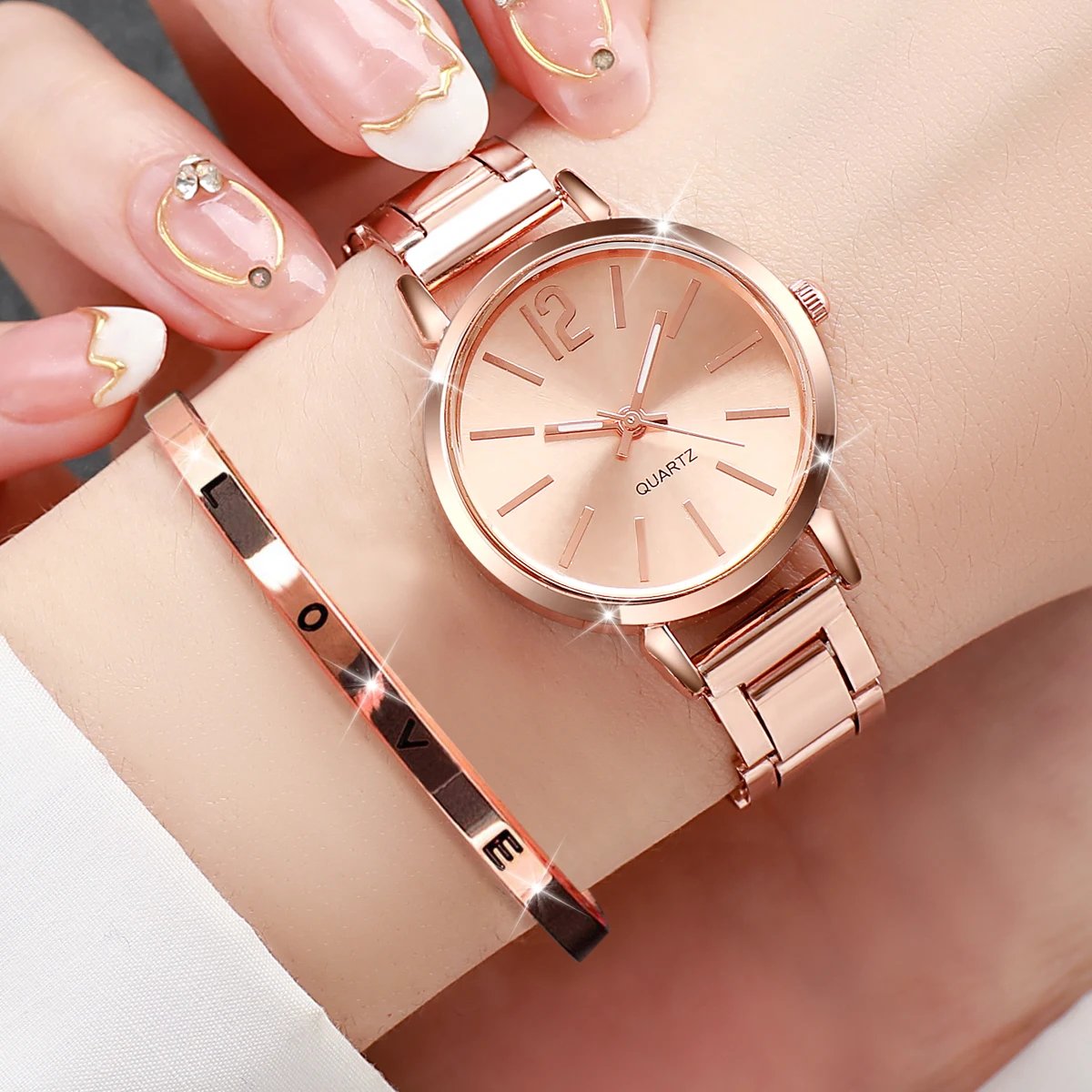 Fashion Women Elagant Watch Casual Simple Steel Strap Quartz Watch Love Bracelet 2PCs Set Temperament Wearing Style Fashion Women Elagant Watch Casual Simple Steel Strap Quartz Watch Love Bracelet 2PCs Set Temperament Wearing Style
