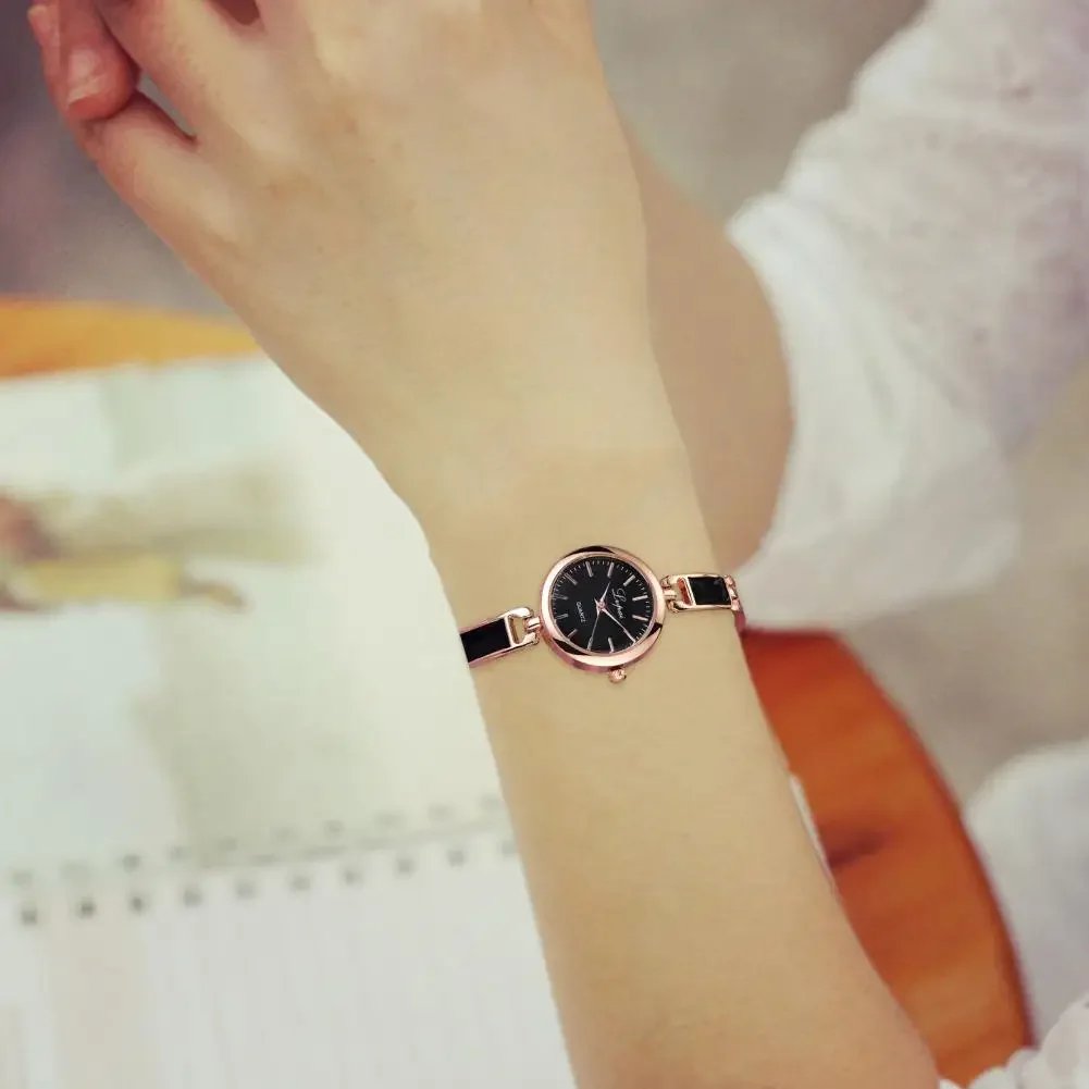 Women Quartz Watch Bracelet Round Hand Quartz Movement Elegant Gift Fashion Jewelry Ladies Girls Wristwatch Daily Wear