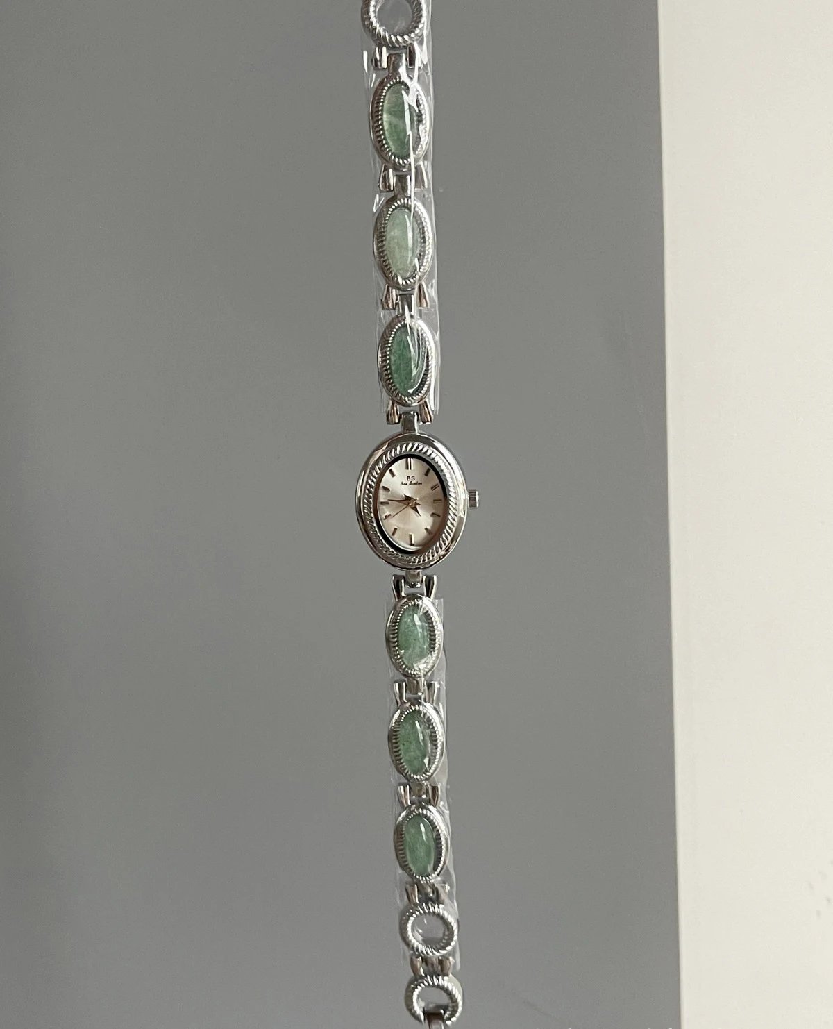 High-end Luxury Watches for Woman Elegant Green Jewelry Jade Quartz Bracelet Wristwatch Gift for Women Lady Fashion Dress Watch