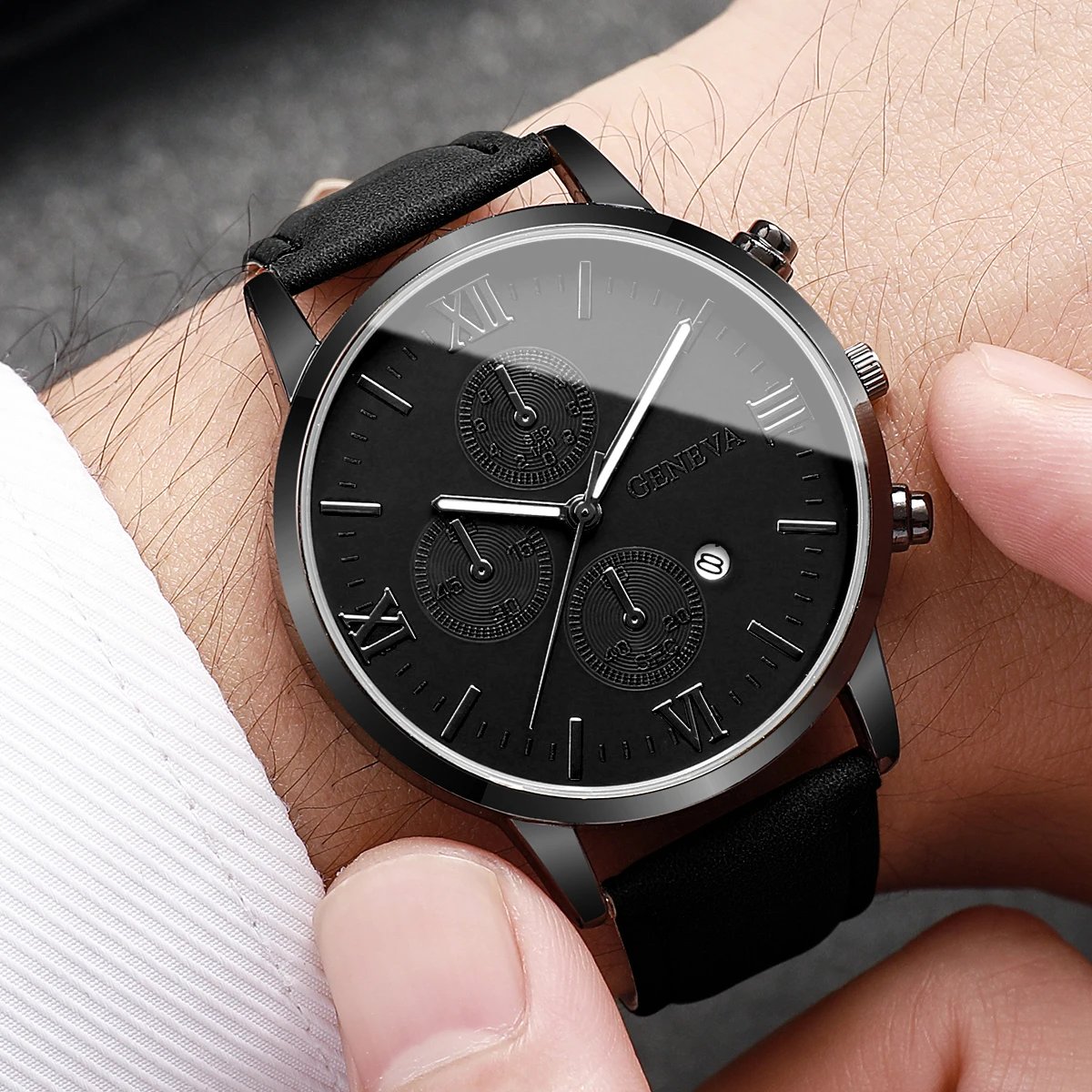 1/2PCs Men's Casual Calendar Watch Fashionable Men's Temperament Leather Quartz Watch Unisex Watch Set(Box Not Included) 1/2PCs Men's Casual Calendar Watch Fashionable Men's Temperament Leather Quartz Watch Unisex Watch Set(Box Not Included)