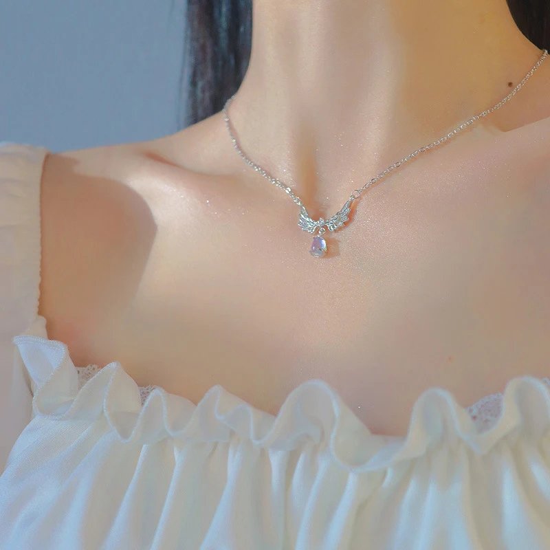 New Wine Red Cherry Gold Color Pendant Necklace For Women Personality Fashion Necklace Wedding Jewelry Birthday Gifts