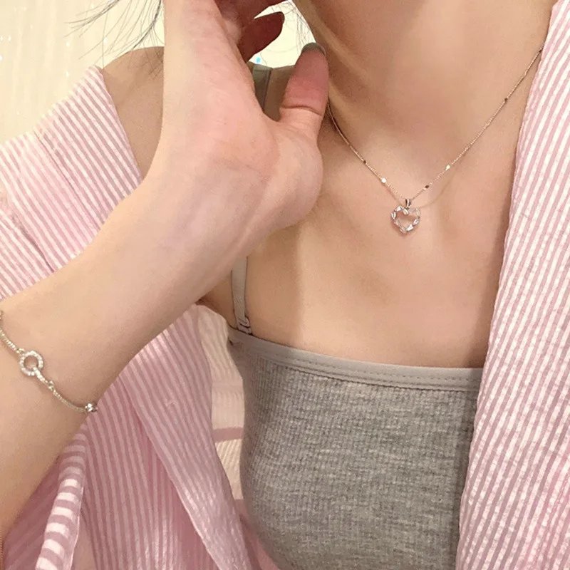 New Wine Red Cherry Gold Color Pendant Necklace For Women Personality Fashion Necklace Wedding Jewelry Birthday Gifts