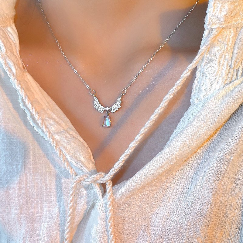 New Wine Red Cherry Gold Color Pendant Necklace For Women Personality Fashion Necklace Wedding Jewelry Birthday Gifts