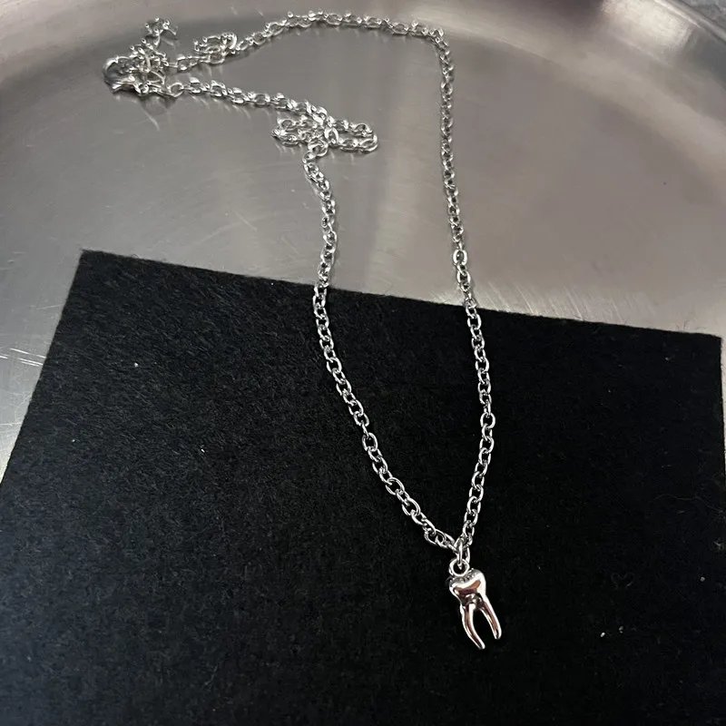 Y2K Flail Fire Heart Teeth Pendant Necklace for Women Men Charm Necklace Grunge Punk Fashion Jewelry Y2K Flail Fire Heart Teeth Pendant Necklace for Women Men Charm Necklace Grunge Punk Fashion Jewelry 