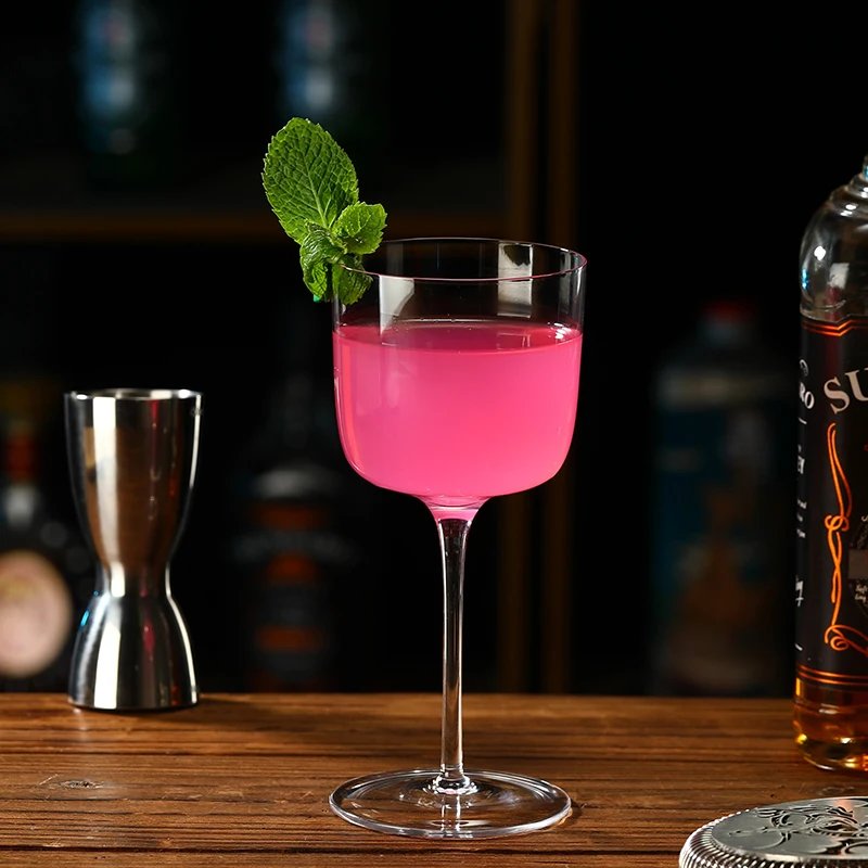Nick and Nora Cocktail Glasses, 185ml Hand Blown Martini Glasses Set of 4 - Image 3